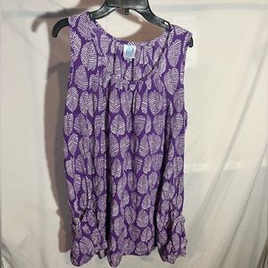 Island beach large purple and white top